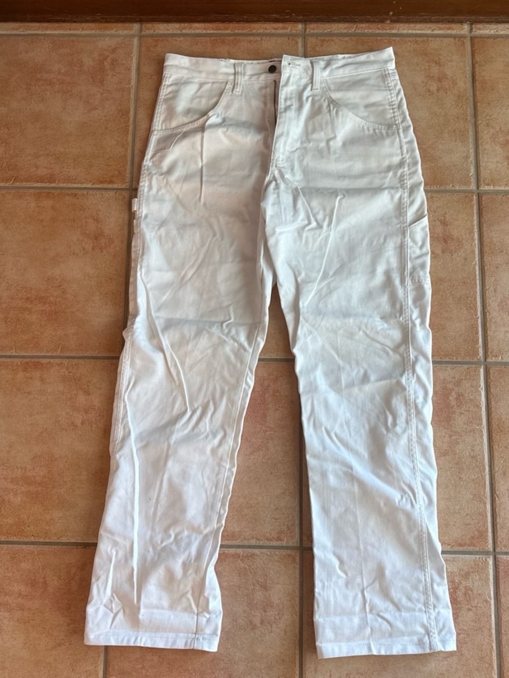 Men's Wrangler Painter Cargo White Straight-Leg Pants